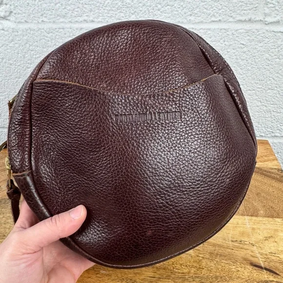 Portland Leather Goods Circle Crossbody Bag – Pebbled Leather Brown - Picture 10 of 16